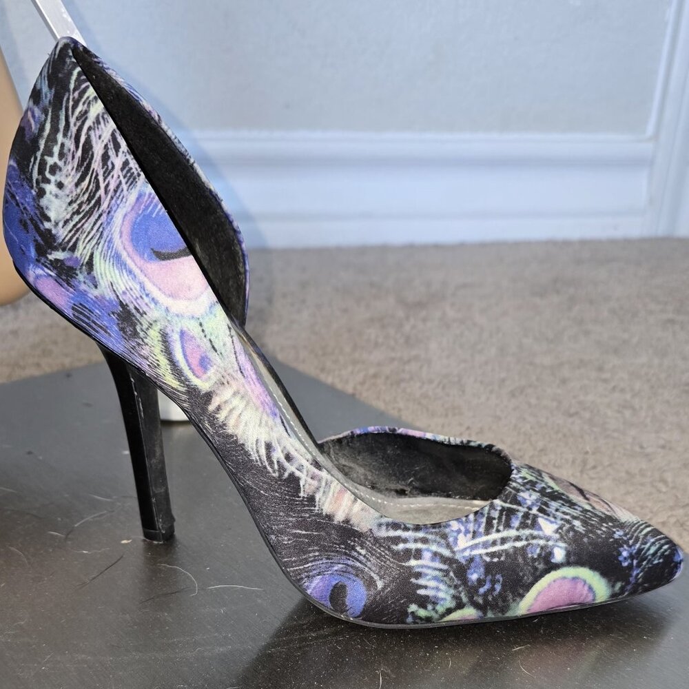 Size 10 women's dress shoes BCBG Paris peacock